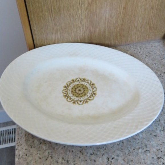 Gold Medallion Wedgwood PLATTER China Vintage 14" x 11" (K354) - Picture 2 of 7